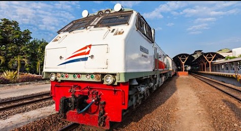 Kereta Ekonomi Jakarta - Surabaya